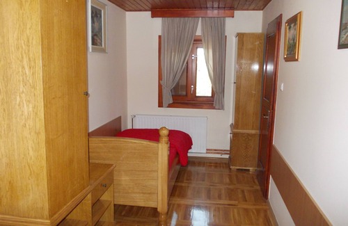 Lezimir Bed & Breakfast | Holiday Home Karalic