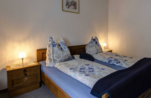 Nesselwaengle Apartment | Holiday home Karoline - Haus Hahnenkamm