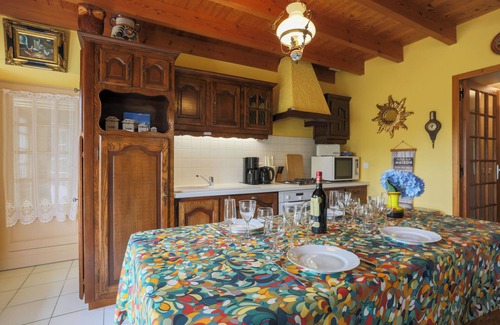 Ploulech House | Holiday Home 'Kerjézéquel 2km Beach' with Private Terrace, Private Garden and Wi-Fi