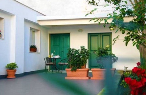 Matera House | Holiday home L'Alloro with private parking - MATERA
