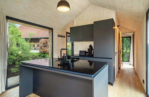 Wangen im Allgaeu House | Holiday Home 'Lachen' with Private Terrace, Private Garden and Wi-Fi