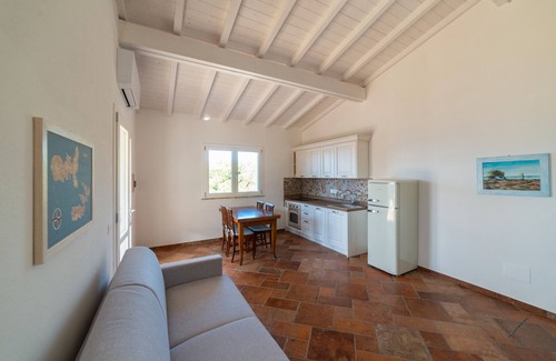 Patresi House | Holiday Home 'L' Elicriso' with Sea View, Wi-Fi and Air Conditioning