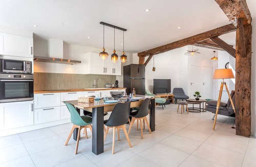 Beauvoir-sur-Mer House | Holiday Home 'La Goisette' with Private Terrace, Private Garden and Wi-Fi