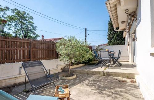 Le Grand Large House | Holiday Home Les Violettes by Interhome