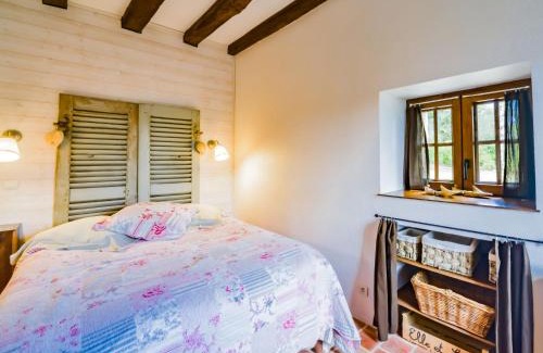Chissay-en-Touraine House | Holiday Home Le Pigeonnier by Interhome