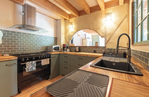 Herrere House | Holiday Home 'La Buena Onda' with Mountain View, Private Terrace and Private Garden