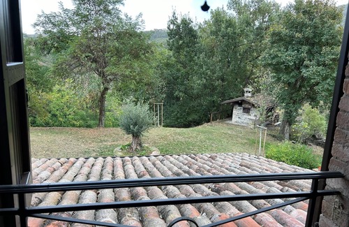 Serramazzoni House | Holiday Home "La Casa del Borgo" with Mountain View, Private Terrace & Wi-Fi