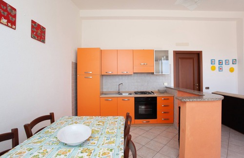 La Caletta House | Holiday Home 'La Caletta Casa per Vacanze' with Sea View & Terrace
