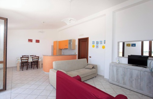 La Caletta House | Holiday Home 'La Caletta Casa per Vacanze' with Sea View & Terrace