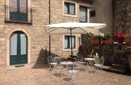 Mistretta House | Holiday home La carretteria in the heart of the historic center of Mistretta