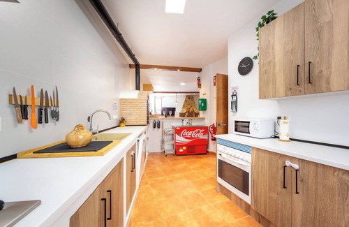 Fondon House | Holiday Home 'La Casa De La Buhardilla' with Mountain View, Private Terrace and Wi-Fi