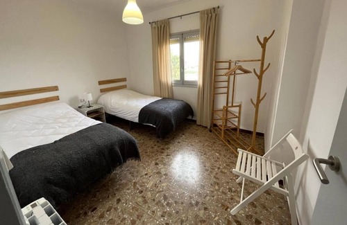 Majada del Moro House | Holiday Home 'La Casa De Mama' with Private Pool, Shared Terrace and Wi-Fi