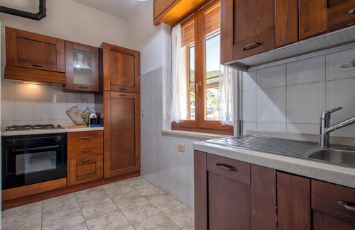Osilo House | Holiday Home 'La Casa Nella Valle' with Mountain View, Wi-Fi and Air Conditioning