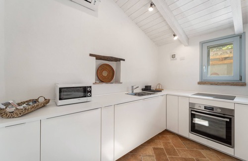 Giba House | Holiday Home 'La Casetta' with Private Terrace, Wi-Fi and Air Conditioning