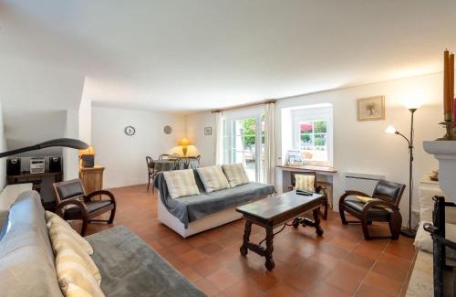 Le Poet-Laval House | Holiday Home La Chambaillarde by Interhome