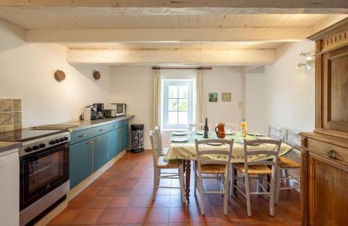 Le Poet-Laval House | Holiday Home La Chambaillarde by Interhome