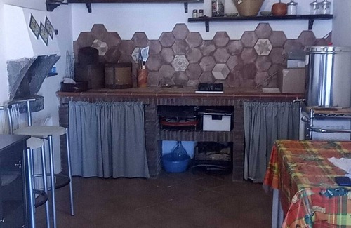 Biancavilla House | Holiday Home 'La Dependance Etna' with Private Garden and Wi-Fi