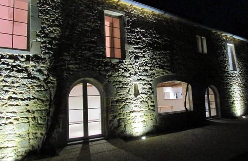 La Rouquette House | Holiday Home 'La Grange De Fonclause' with Forest View, Private Pool and Wi-Fi