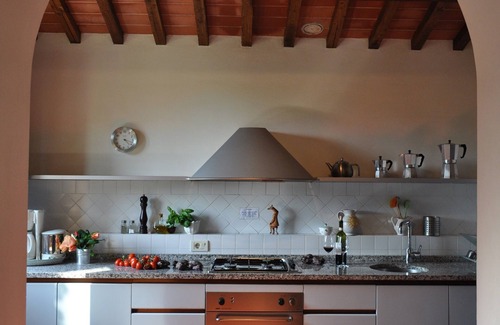 Le Piazze Villa | Holiday Home La Limonaia - Lovely restored baronial guesthouse