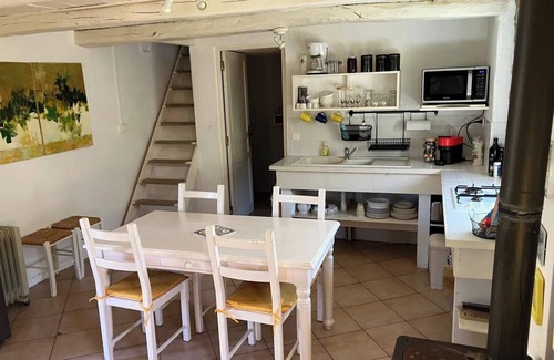 Sablieres House | Holiday Home 'La Maisonnette' with Mountain View