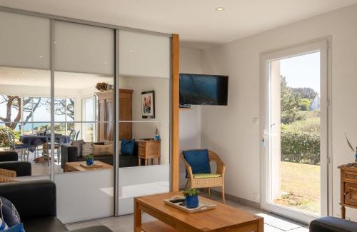 Plouarzel House | Holiday Home La maison de Toul an Dour by Interhome
