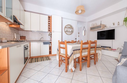 Oliveri House | Holiday Home 'La Marchese' close to the Beach with Terrace & Wi-Fi