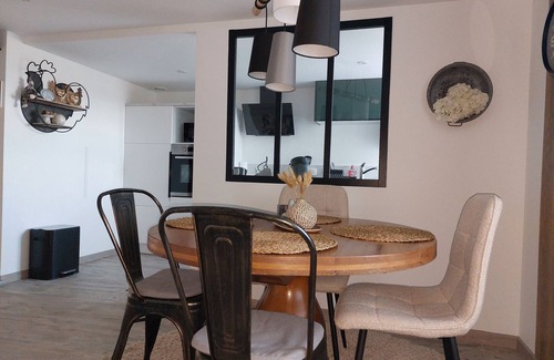 Lorquin House | Holiday Home 'La Petite Bohème' with Private Terrace, Private Garden and Wi-Fi
