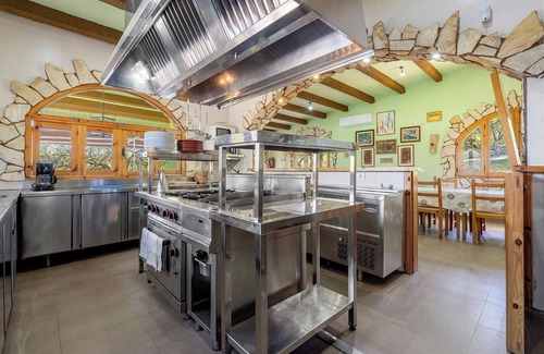 La Riera de Gaia House | Holiday Home 'La Xaconera' with Private Pool, Wi-Fi and Air Conditioning
