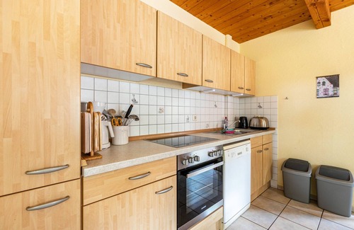 Tetenbull House | Holiday Home 'Landleben Und Meer' with Private Terrace and Private Garden