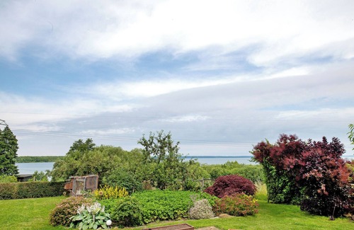 Rampe House | Holiday Home 'Large holiday home with lake view' with private terrace and Wi-Fi