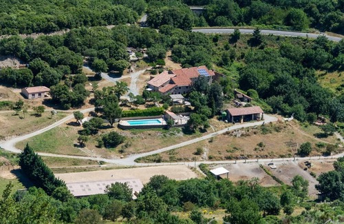 Rieussec House | Holiday Home 'Le Camargue, Le Pont De Calmel' with Mountain View, Shared Pool and Private Terrace