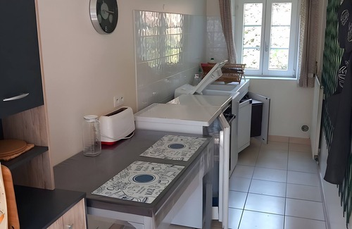 Matignon House | Holiday Home 'Le Clos Nalet' with Shared Garden