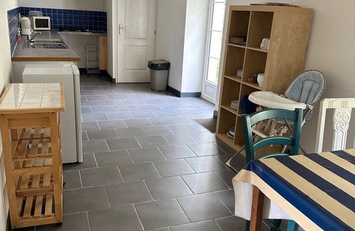 Surgeres House | Holiday Home 'Le Colombier' with Private Terrace, Private Garden and Wi-Fi