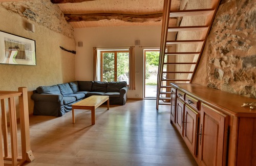 Rieussec House | Holiday Home 'Le Comtois, Le Pont De Calmel' with Mountain View, Shared Pool and Private Terrace