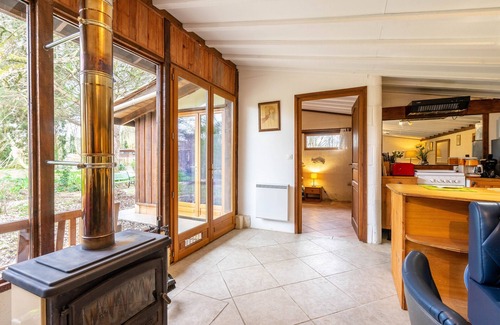 Gemozac House | Holiday Home 'Le Cottage - Gîtes De La Tournerie' with Shared Pool, Terrace and Wi-Fi