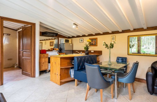 Gemozac House | Holiday Home 'Le Cottage - Gîtes De La Tournerie' with Shared Pool, Terrace and Wi-Fi