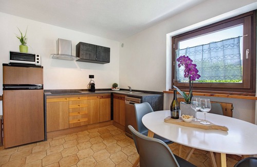 Plan D'introd House | Holiday Home 'Le Cré Appartamento 4' with Mountain View, Shared Garden and Wi-Fi