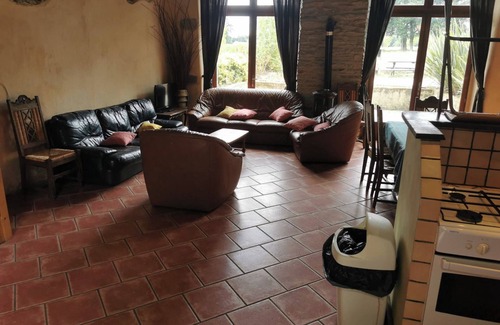 Val-d'Oust House | Holiday Home 'Le Crévy - Pavilion - 12 Pers' with Private Terrace, Private Garden and Wi-Fi