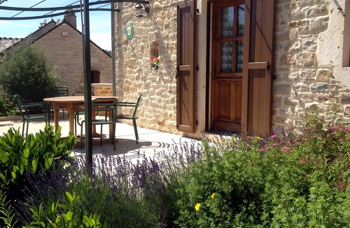 La Malene House | Holiday Home 'Le Genévrier' with Private Terrace and Private Garden
