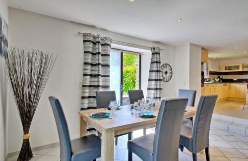 Besne House | Holiday Home Le Graffi'Ty by Interhome