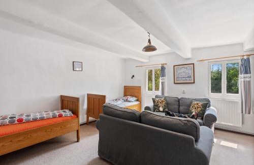 Lenora House | Holiday Home Lenora II by Interhome