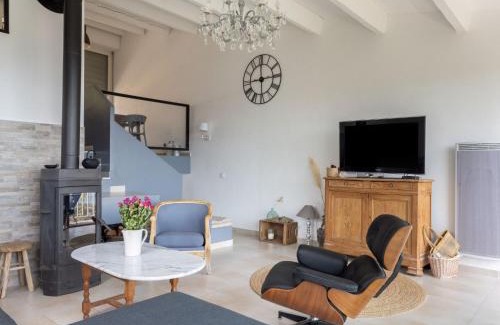 Cavalaire-sur-Mer House | Holiday Home Les Terrasses de L'Eau Blanche-4 by Interhome