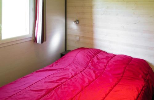 Marminiac House | Holiday Home Les Hameaux de Pomette-Chalet 6 pers- by Interhome