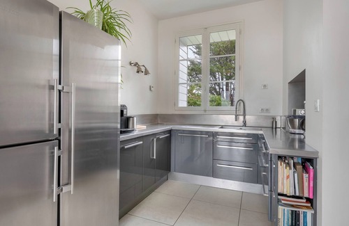 Pornichet House | Holiday Home 'Les Hortensias Baie De La Baule' with Sea View