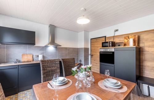 Seesbach House | Holiday Home 'Liebe' with Shared Garden, Balcony and Wi-Fi