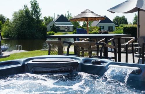 Vlagtwedde House | Holiday Home Lieskehuis Wellness de Luxe 10-2 by Interhome