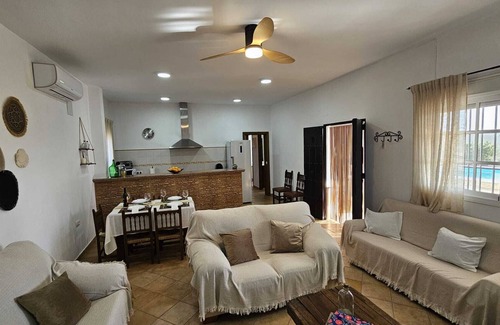 Marchena Cottage | Holiday Home Limones