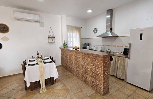 Marchena Cottage | Holiday Home Limones