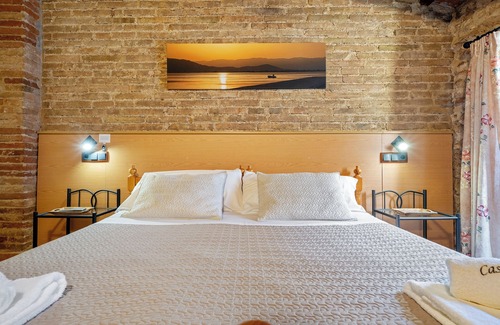 Roquetes House | Holiday Home 'Llebra 2' with Private Terrace, Wi-Fi and Air Conditioning