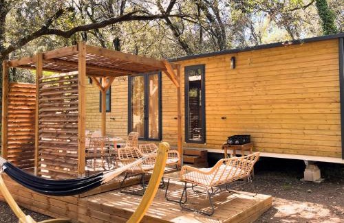 Cendras House | Holiday Home Lodge Luxe 3 chambres by Interhome